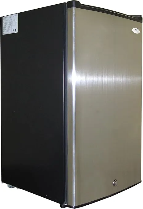 Insignia 18 Cu. Ft. Top Freezer Refrigerator (NS-RTM18SS9)